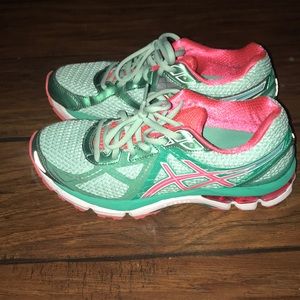 ASICS kayano size 7